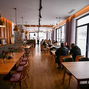 Kulla E Bajraktarit מלון