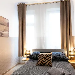 Clicktheflat Aleje Niepodleglosci Center Варшава